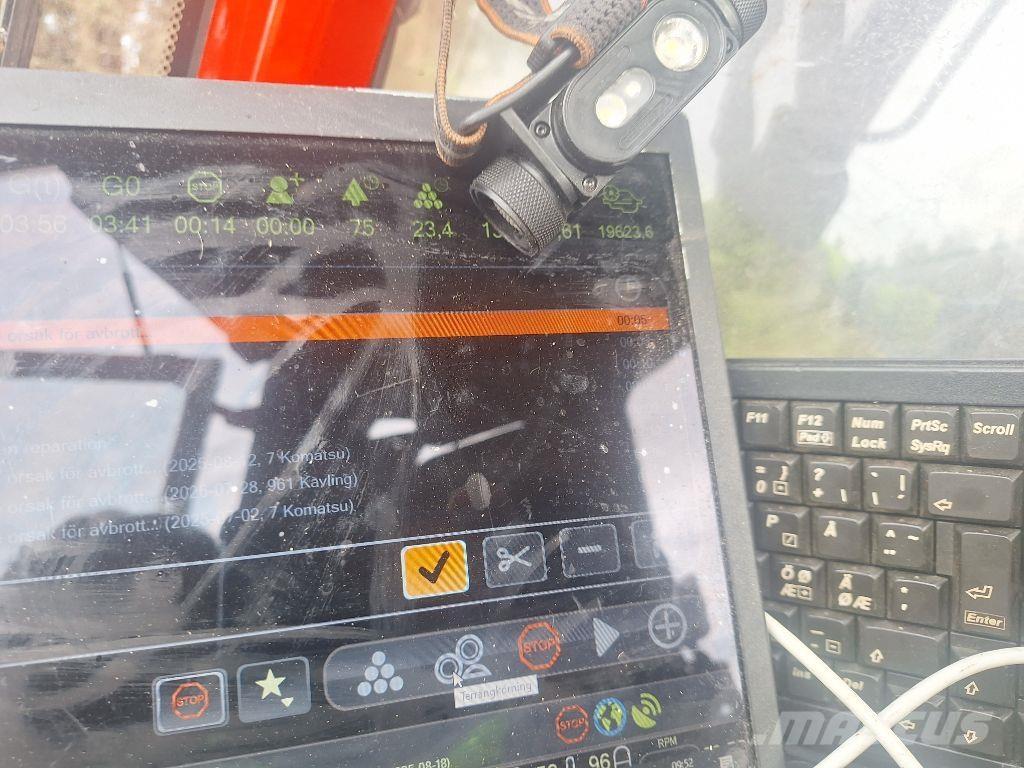 Komatsu 911 Harvester