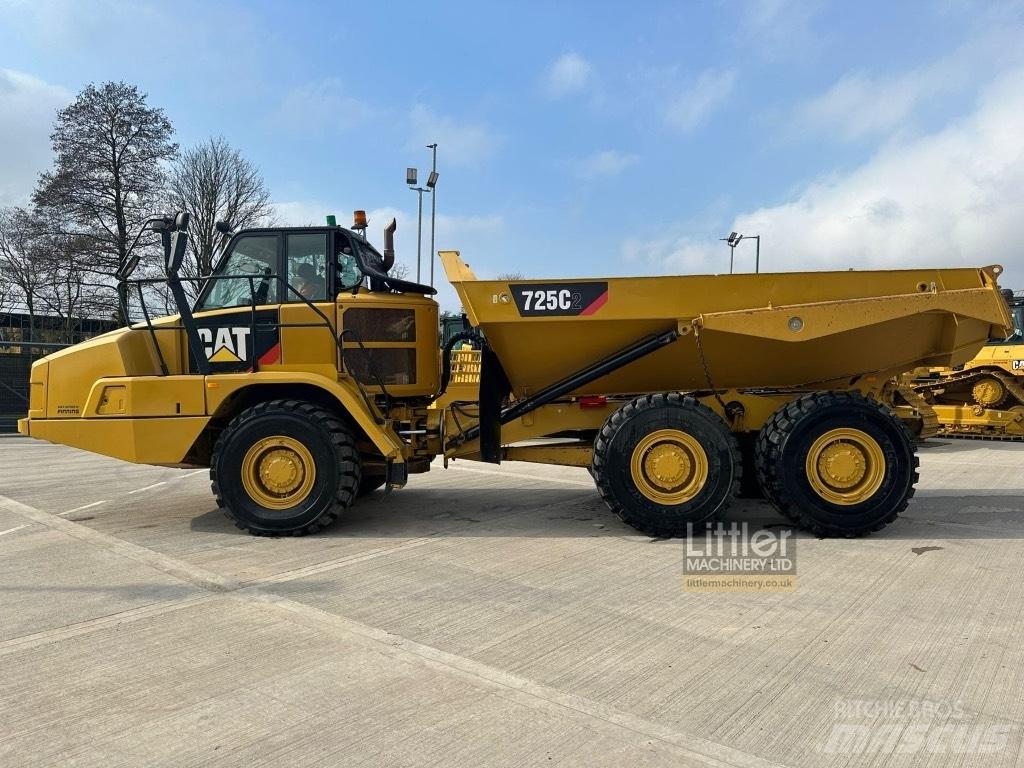 CAT 725C2 Dumper - Knickgelenk