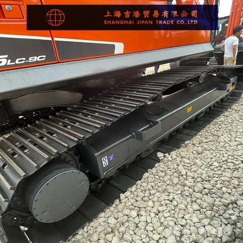 Doosan DX 225 Raupenbagger