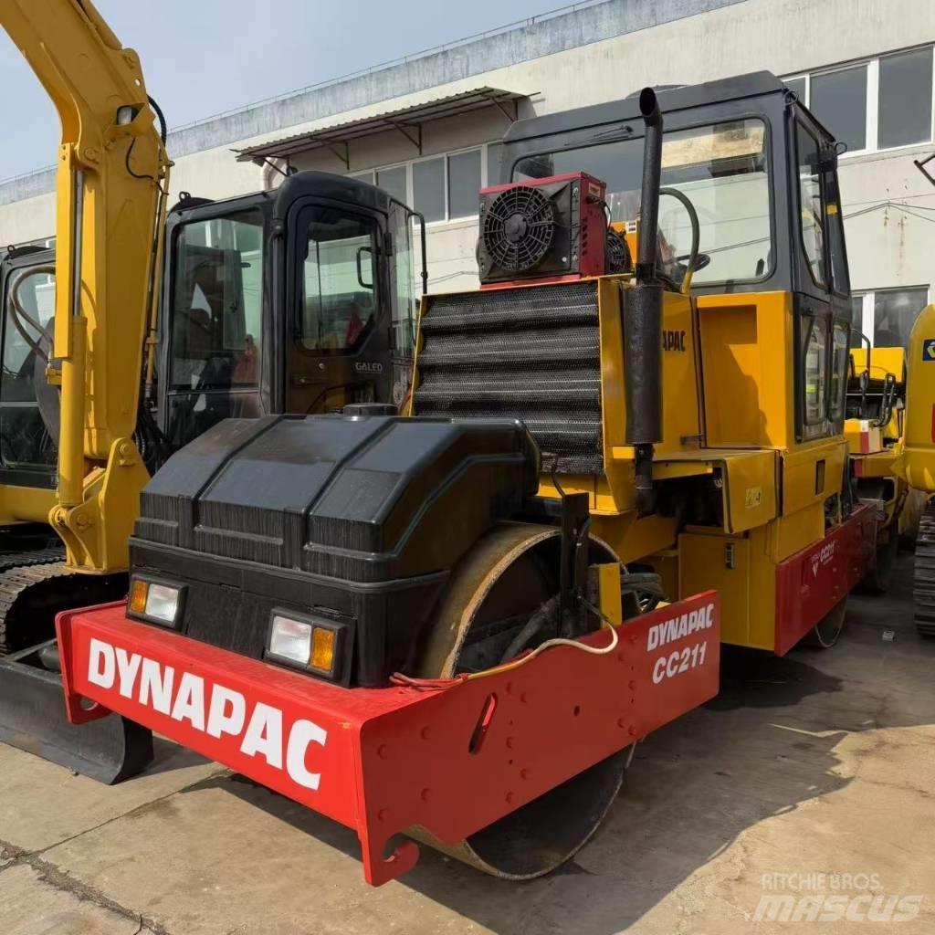 Dynapac CC 211 Tandemwalzen