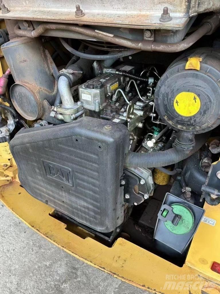 CAT 246 C Kompaktlader