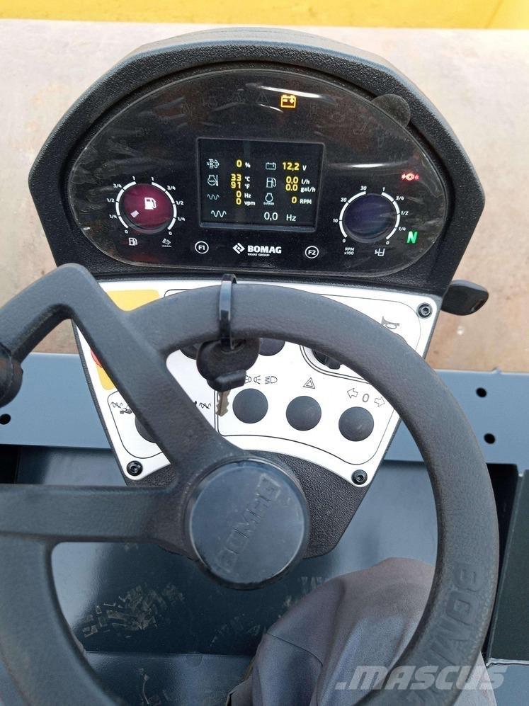 Bomag BW 218 D-5 SL Walzenzüge