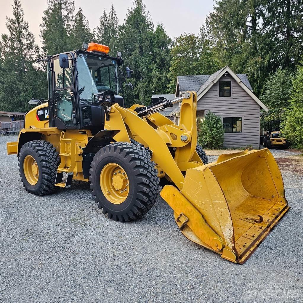 CAT 910M Radlader