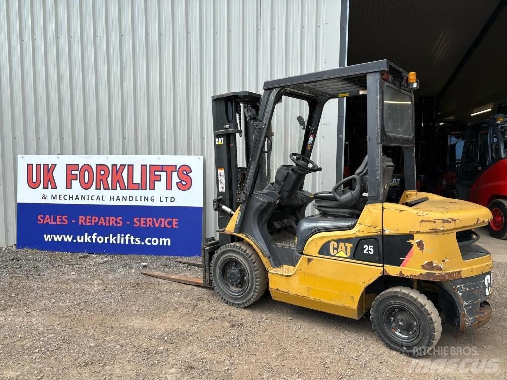 CAT DP 25 NT Dieselstapler