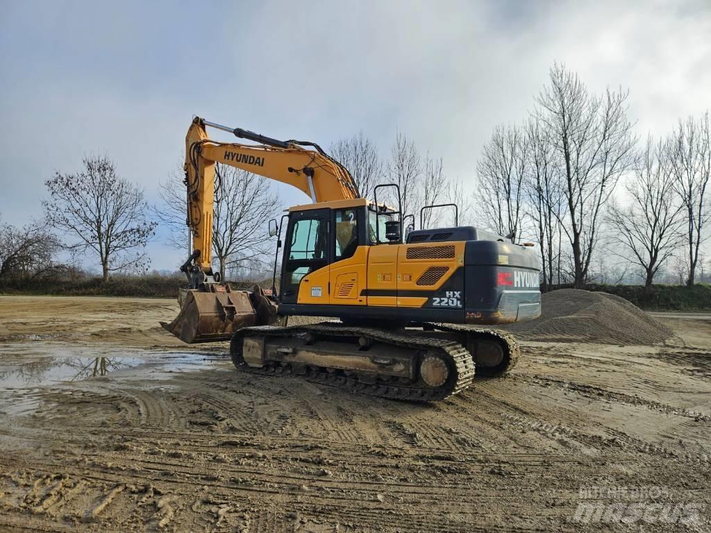 Hyundai HX 220 L Raupenbagger