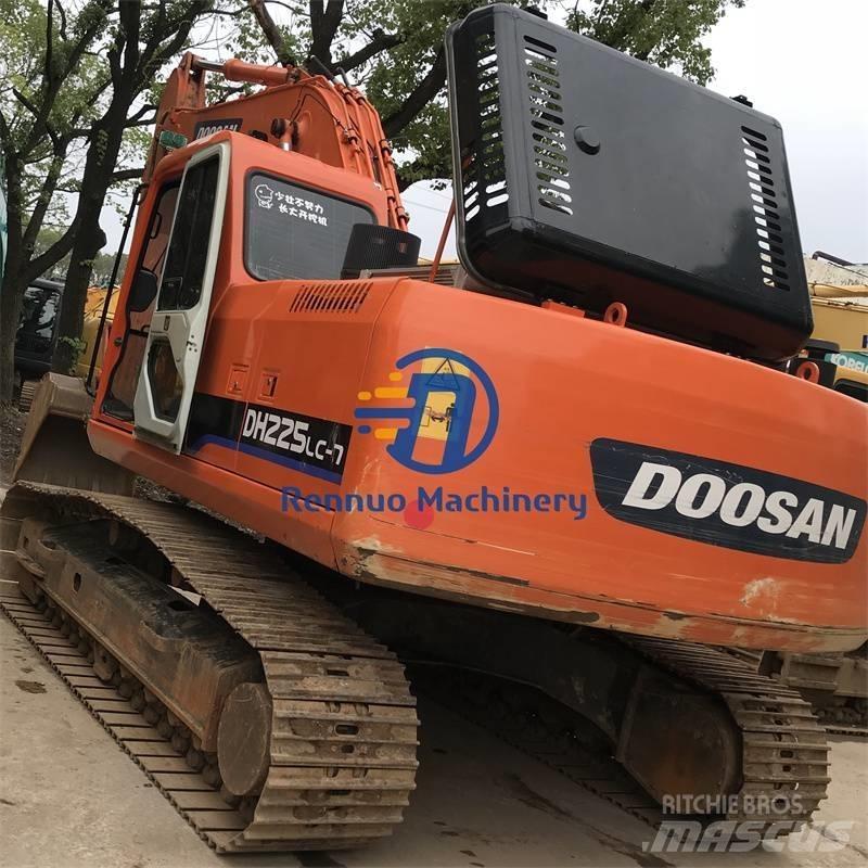Doosan DH225LC-7 Raupenbagger