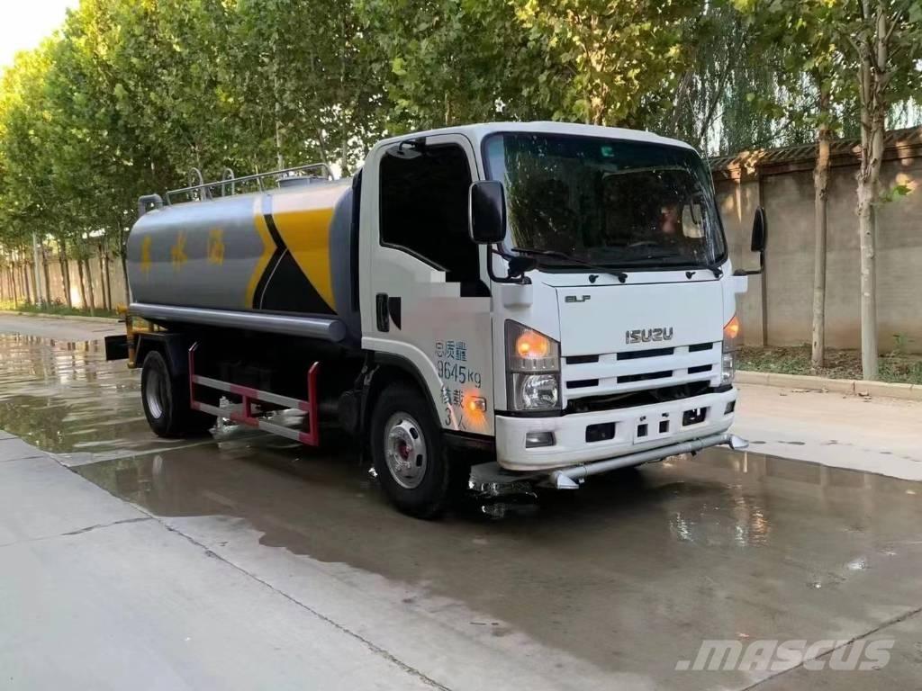 Isuzu ELF 4x2 Wassertanker