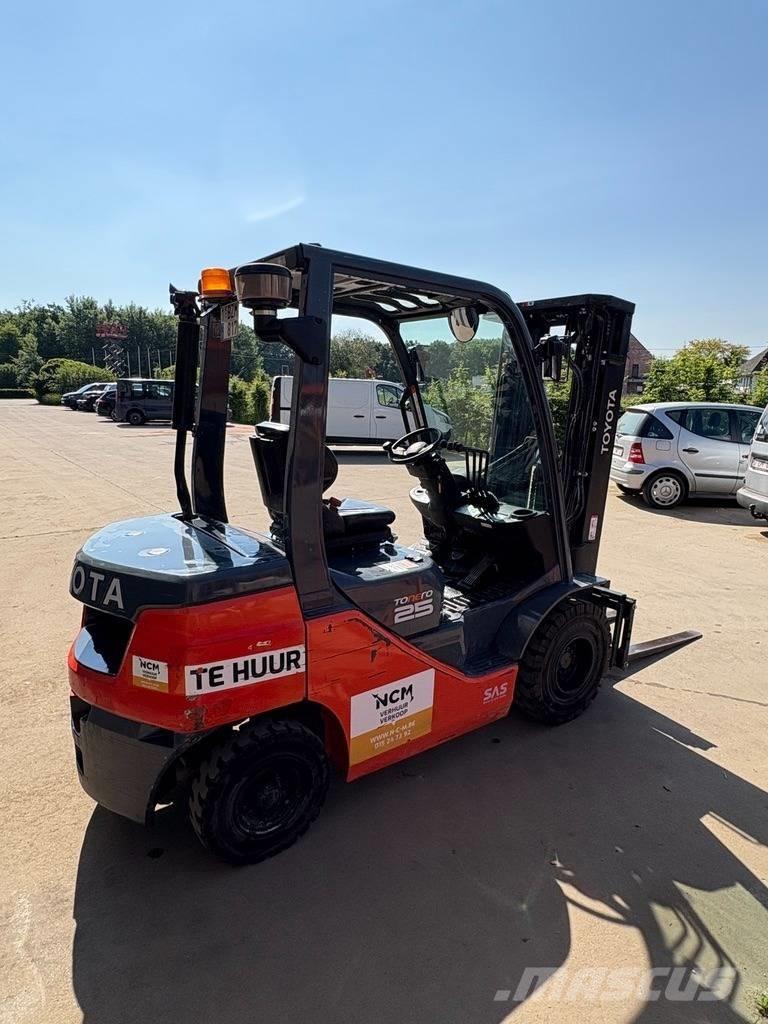 Toyota 8 FDF 25 Dieselstapler