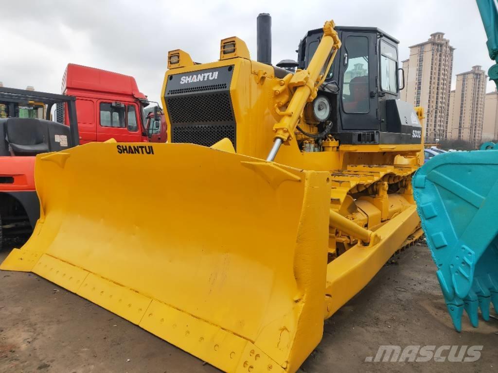 Shantui SD32 Bulldozer