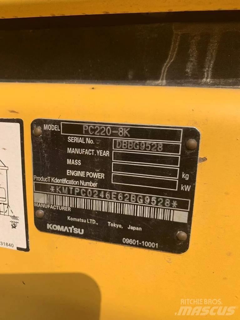 Komatsu PC 220-8 Midibagger  7t - 12t