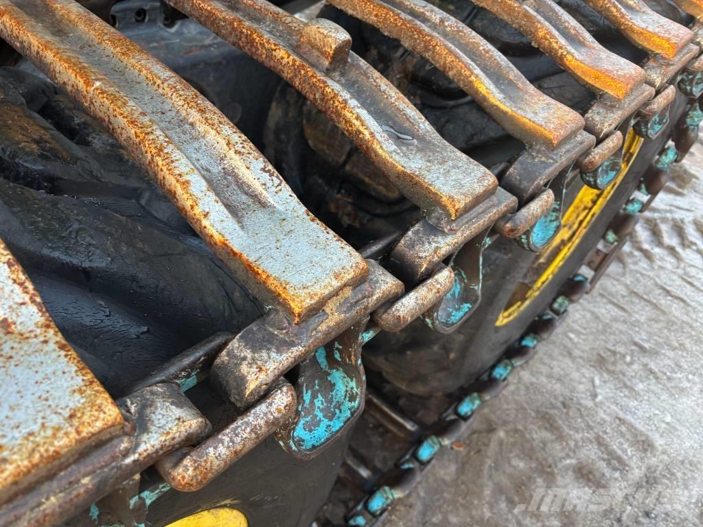 John Deere 1270 E Harvester