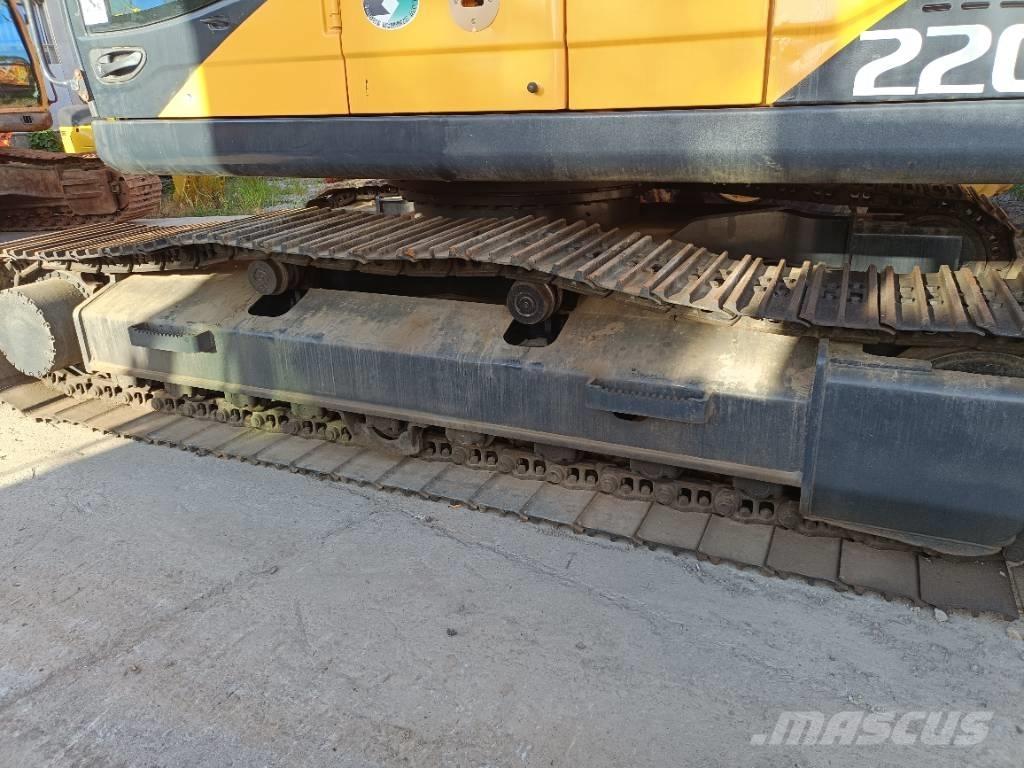 Hyundai R220LC-9S Raupenbagger