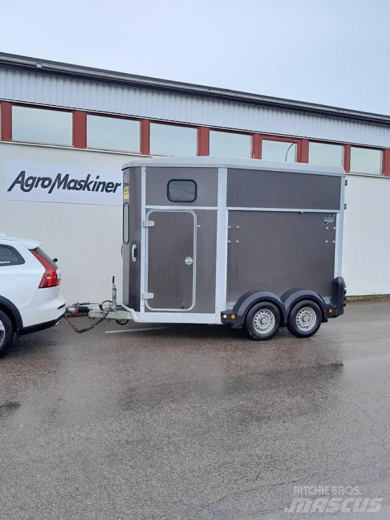 Ifor Williams HB 506 Viehtransportanhänger