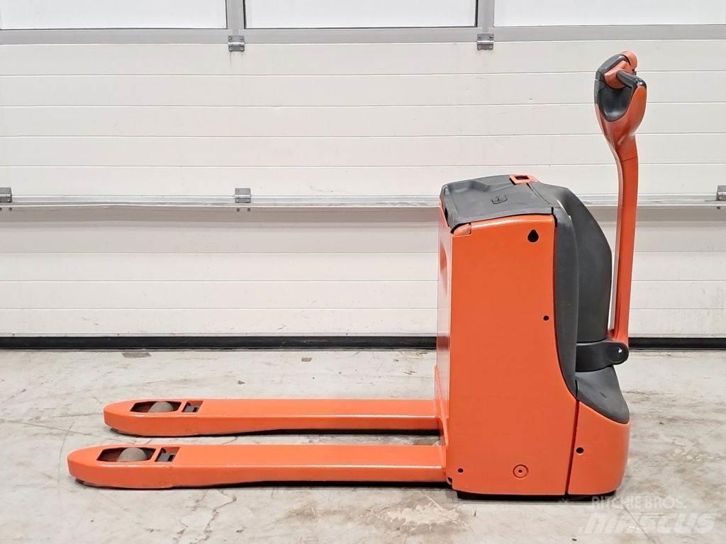 Linde T16 Niedergabelstapler