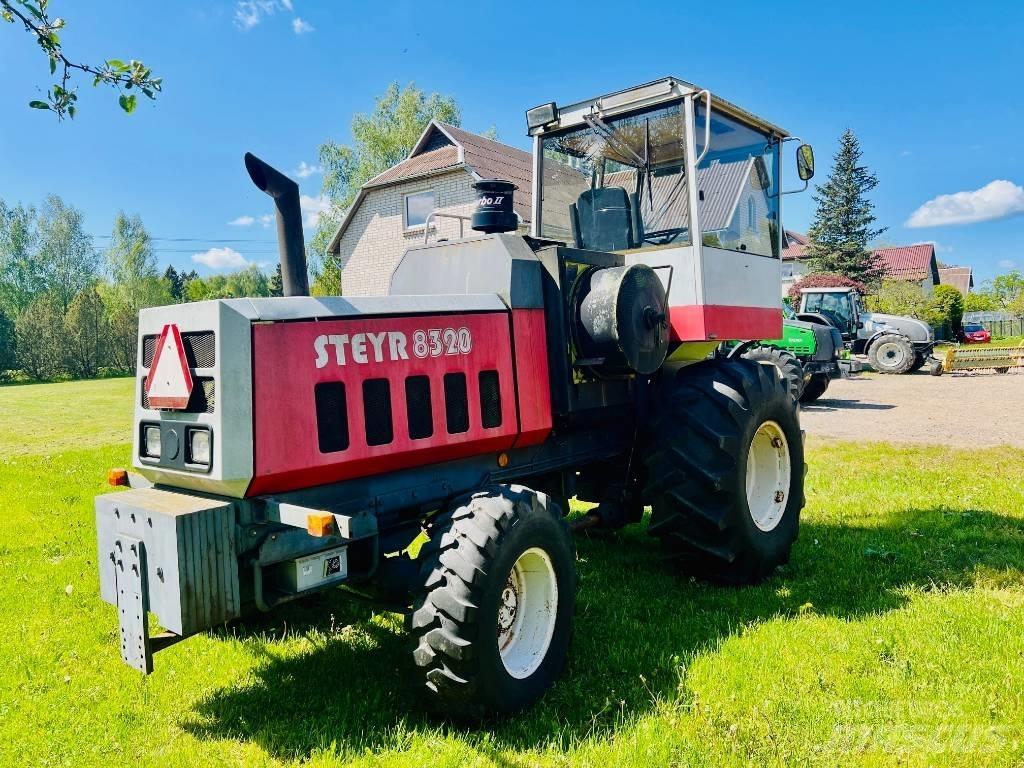 Steyr 8320 Feldhäcksler