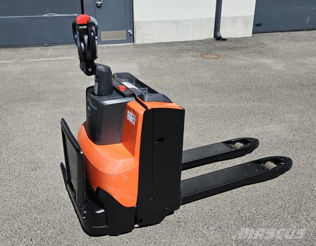 Toyota LWE 200 (myyty) Gabelstapler mit Fahrerstand