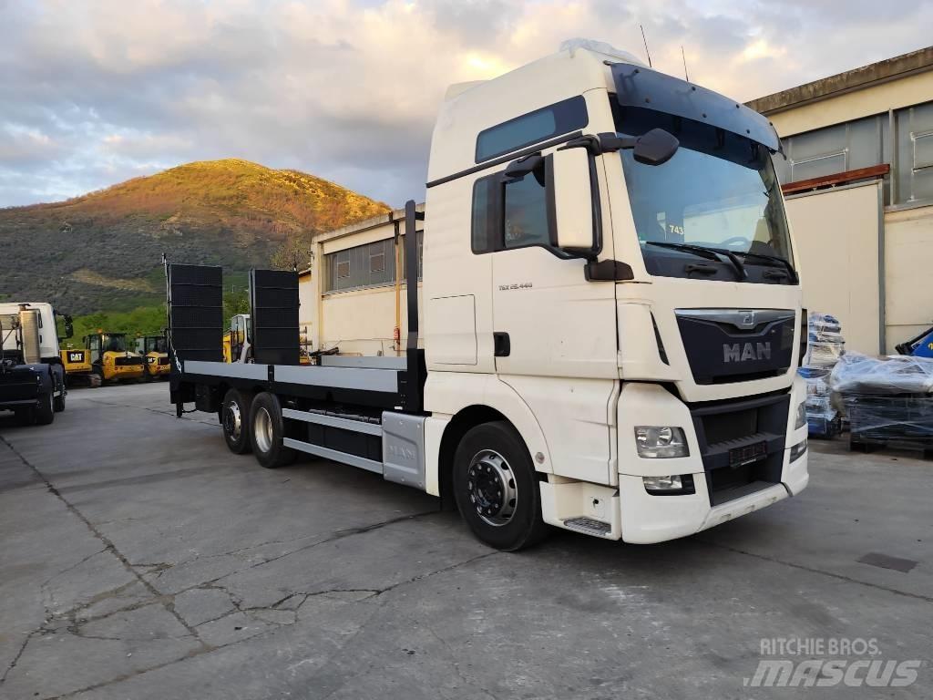 MAN TGX 26.440 Pritschenwagen mit Seilwinde