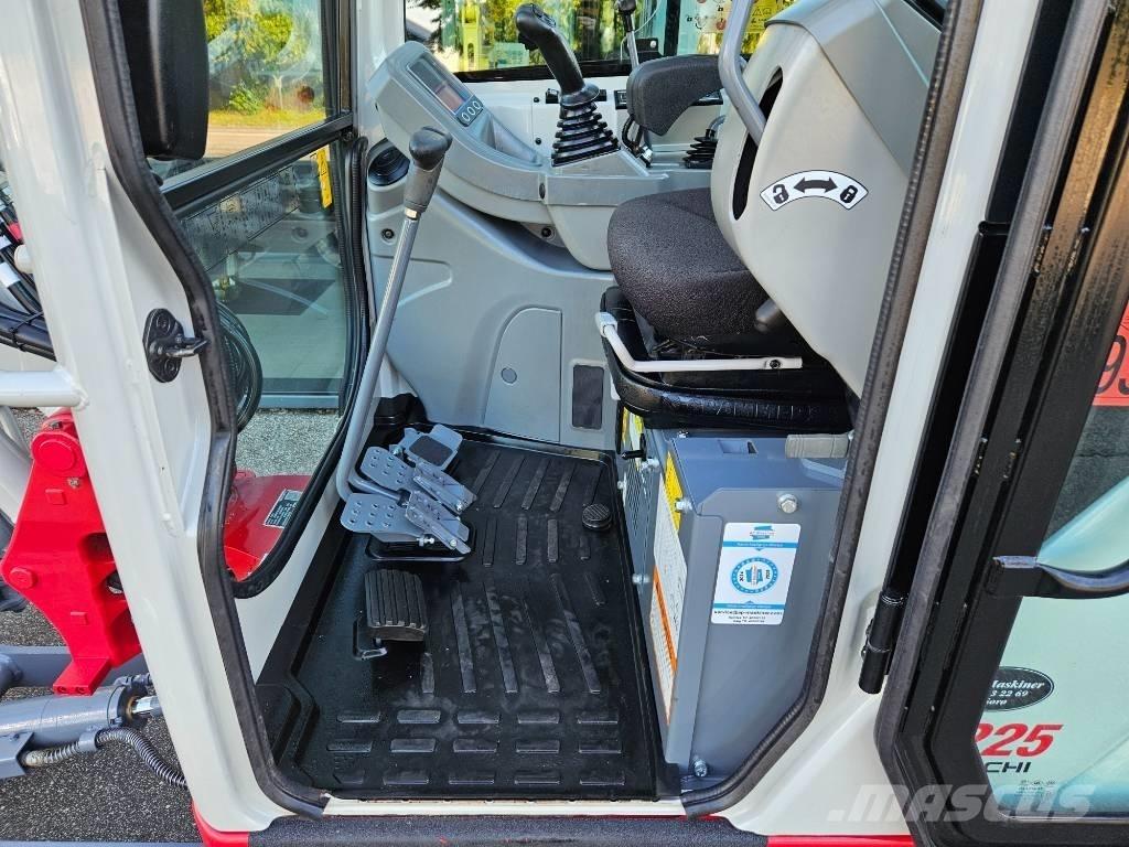 Takeuchi TB 225 Minibagger < 7t