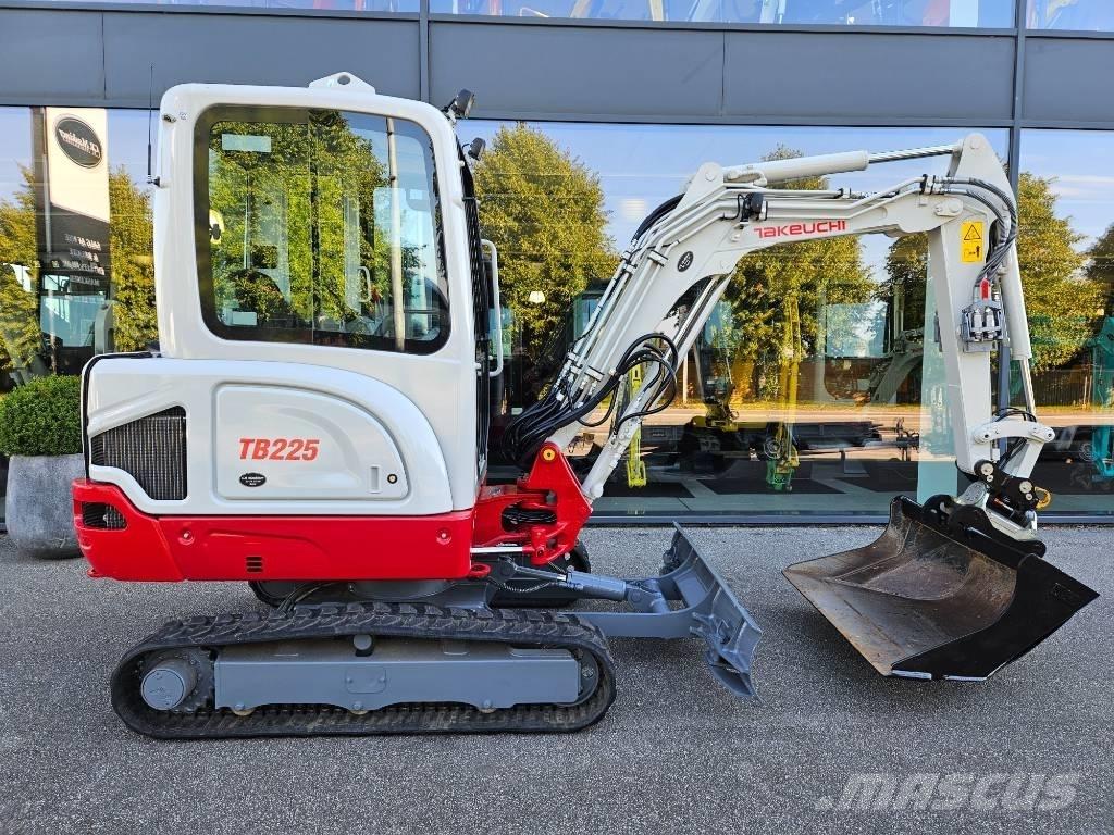 Takeuchi TB 225 Minibagger < 7t