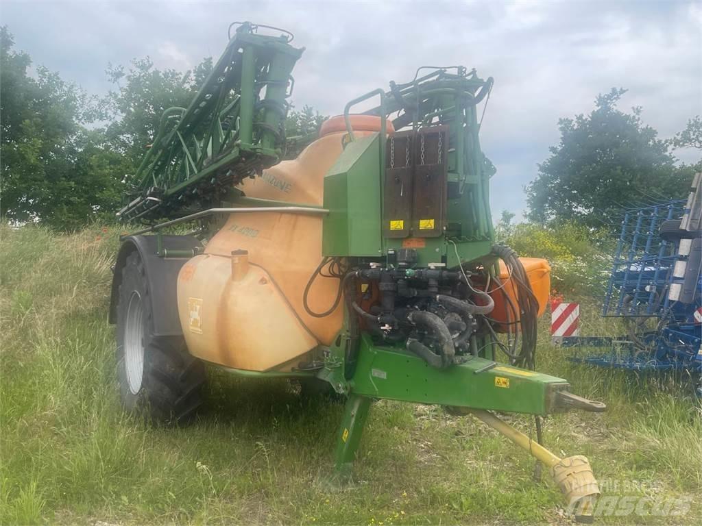 Amazone UX 4200 Anhängespritzen