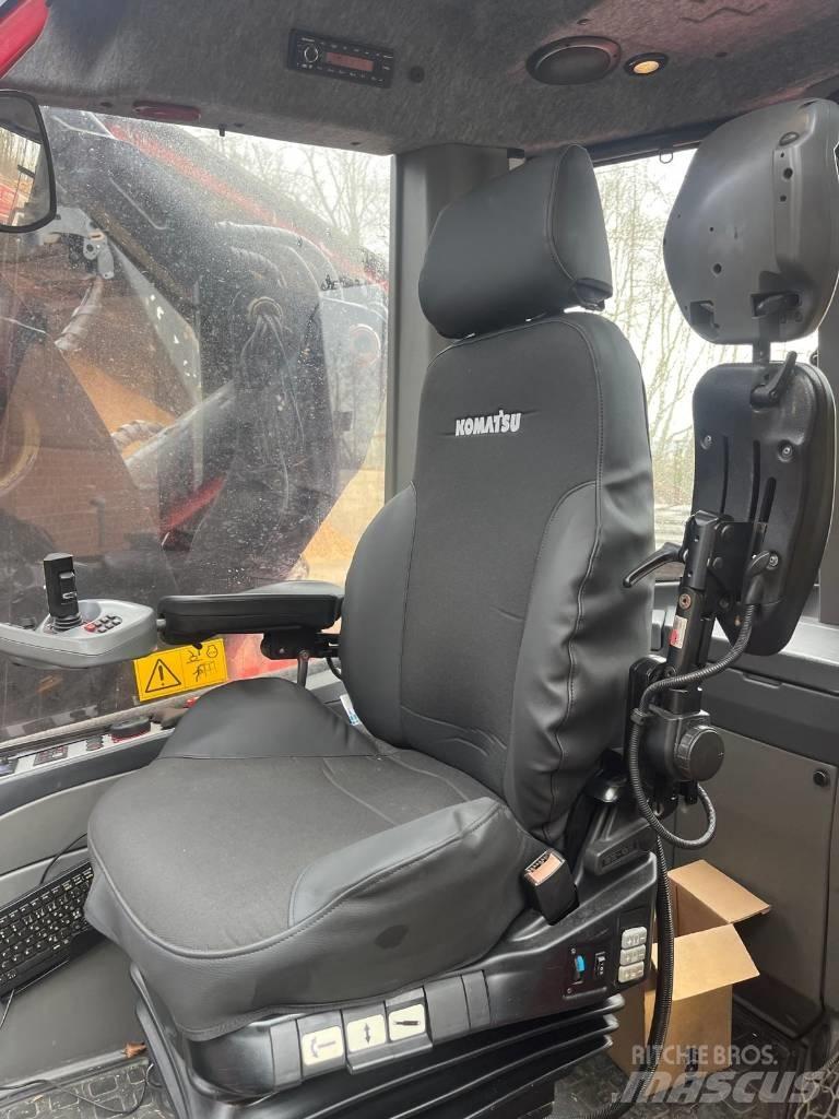Komatsu 931 XC Harvester