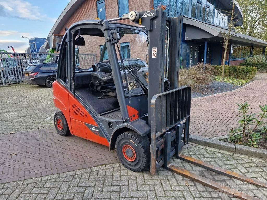 Linde H25D-02 Dieselstapler
