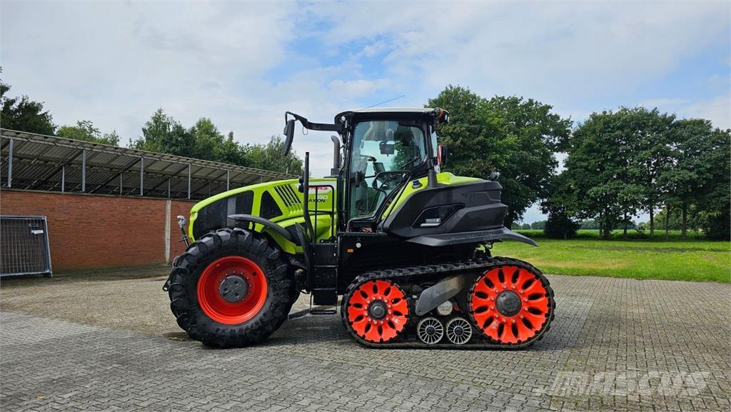 CLAAS Axion 930 TT Traktoren