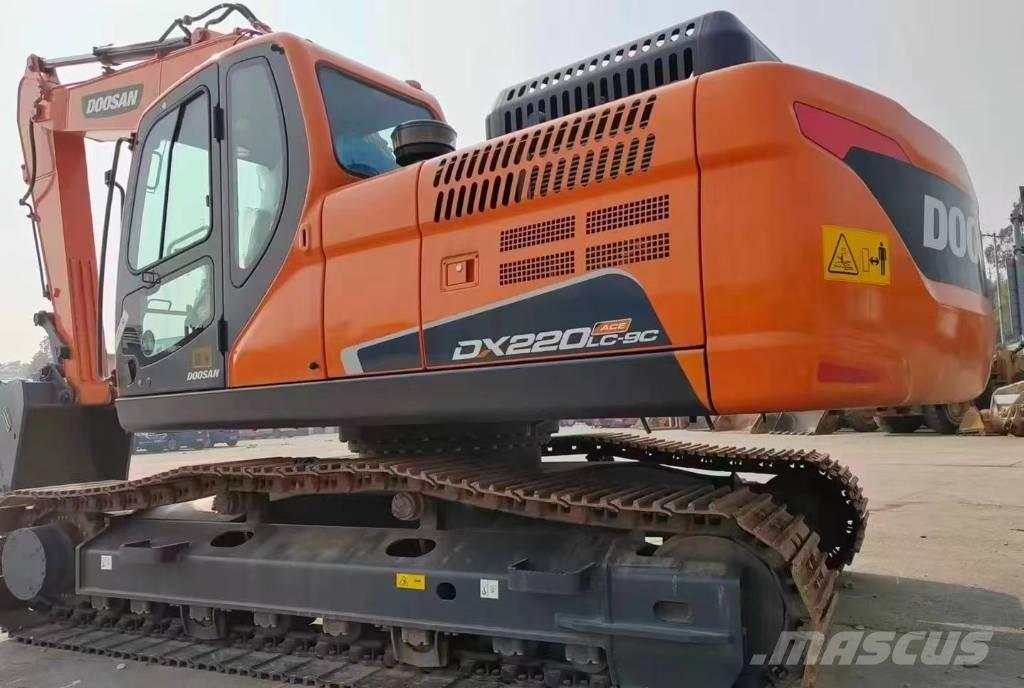 Doosan DX 220 Raupenbagger