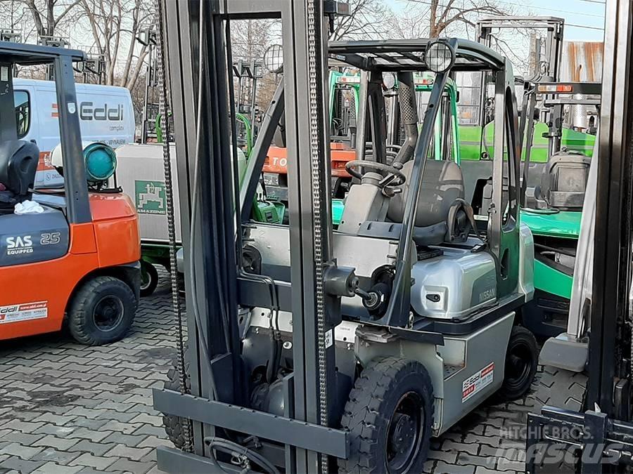 Nissan Y1D2A25Q Dieselstapler