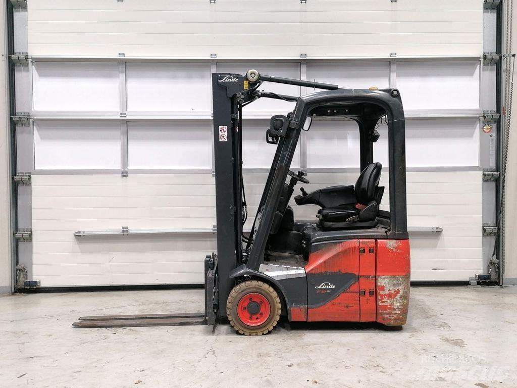 Linde E12-02 Elektrostapler
