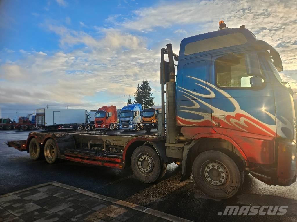 Volvo FH12 8x4 Forsttransportfahrzeuge