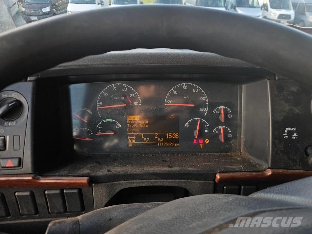 Volvo FH12 8x4 Forsttransportfahrzeuge