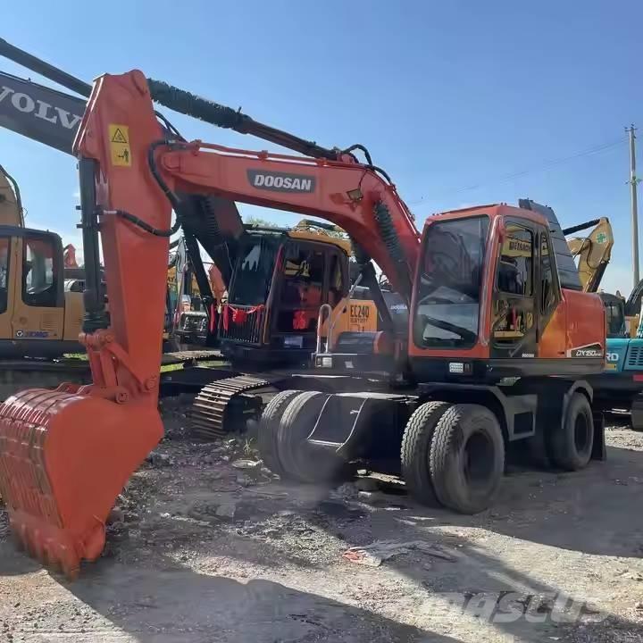 Doosan DX150W Mobilbagger