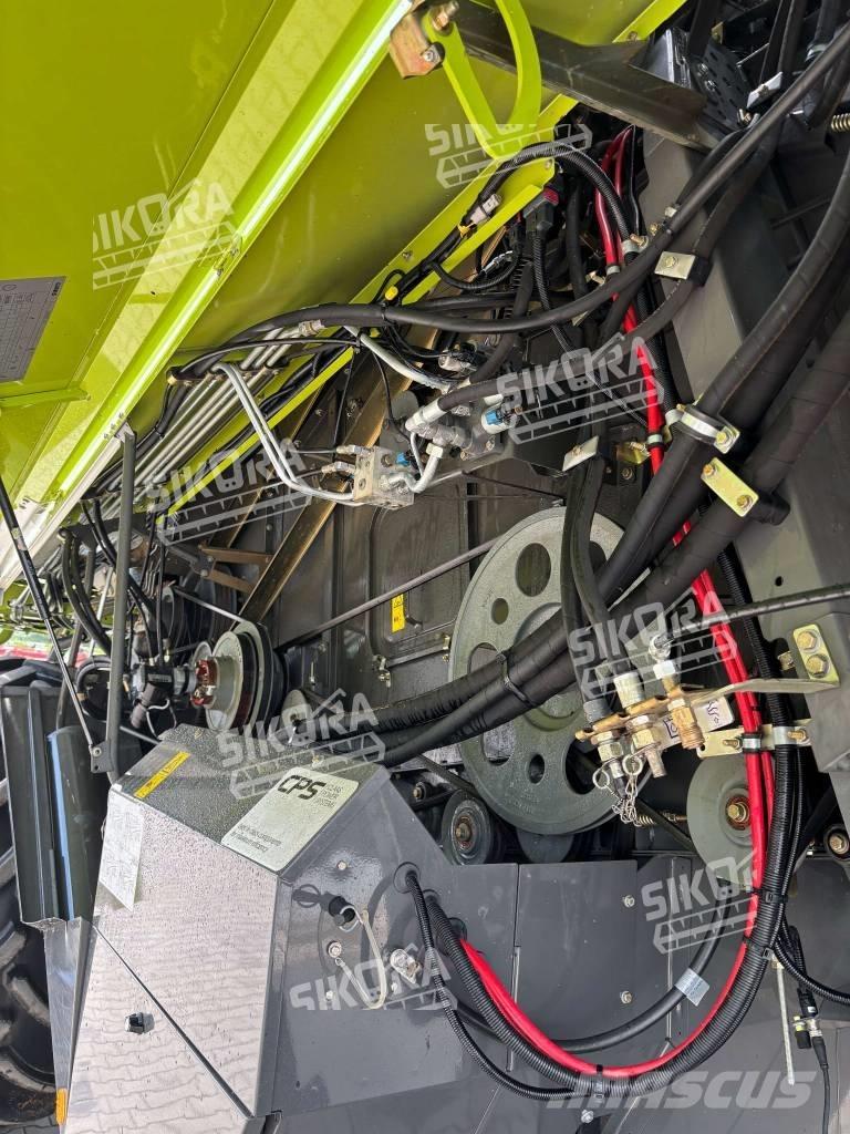 CLAAS Tucano 320 Mähdrescher