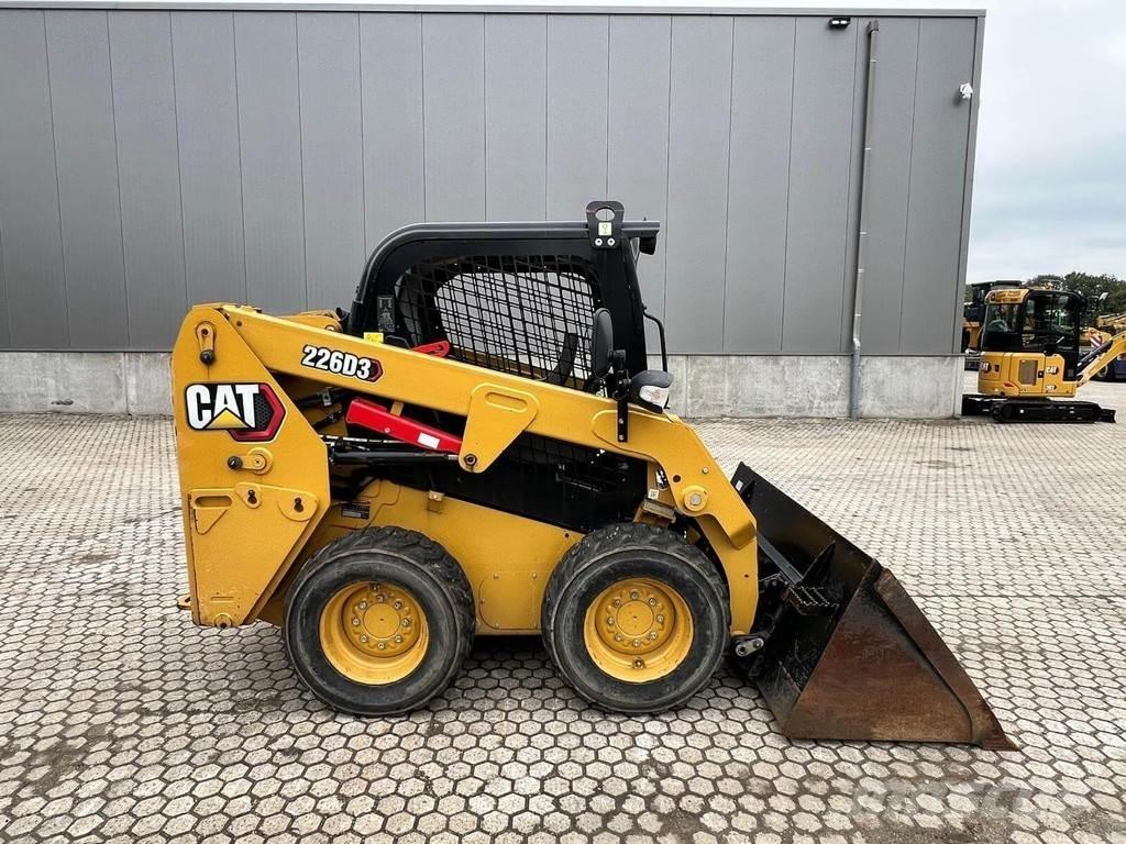CAT 226D Kompaktlader