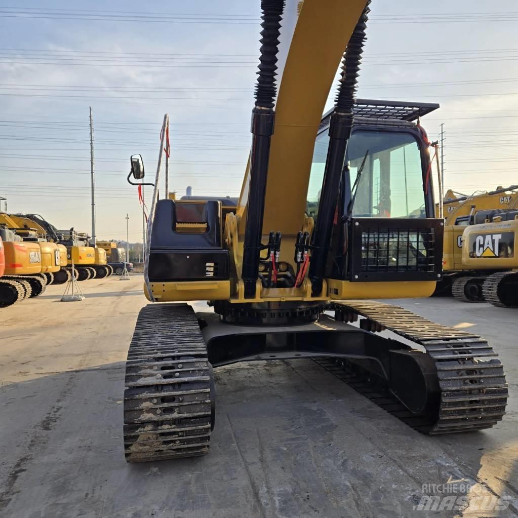 CAT 330 D2 Midibagger  7t - 12t