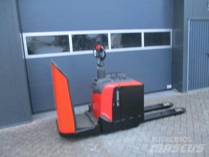 Toyota LPE 250 Gabelstapler mit Fahrerstand