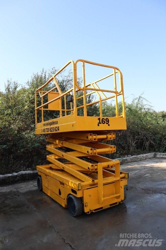 Haulotte Compact 10 Scheren-Arbeitsbühnen