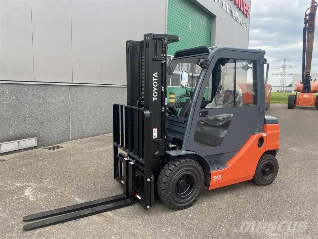 Toyota 52-8FDF25 Dieselstapler