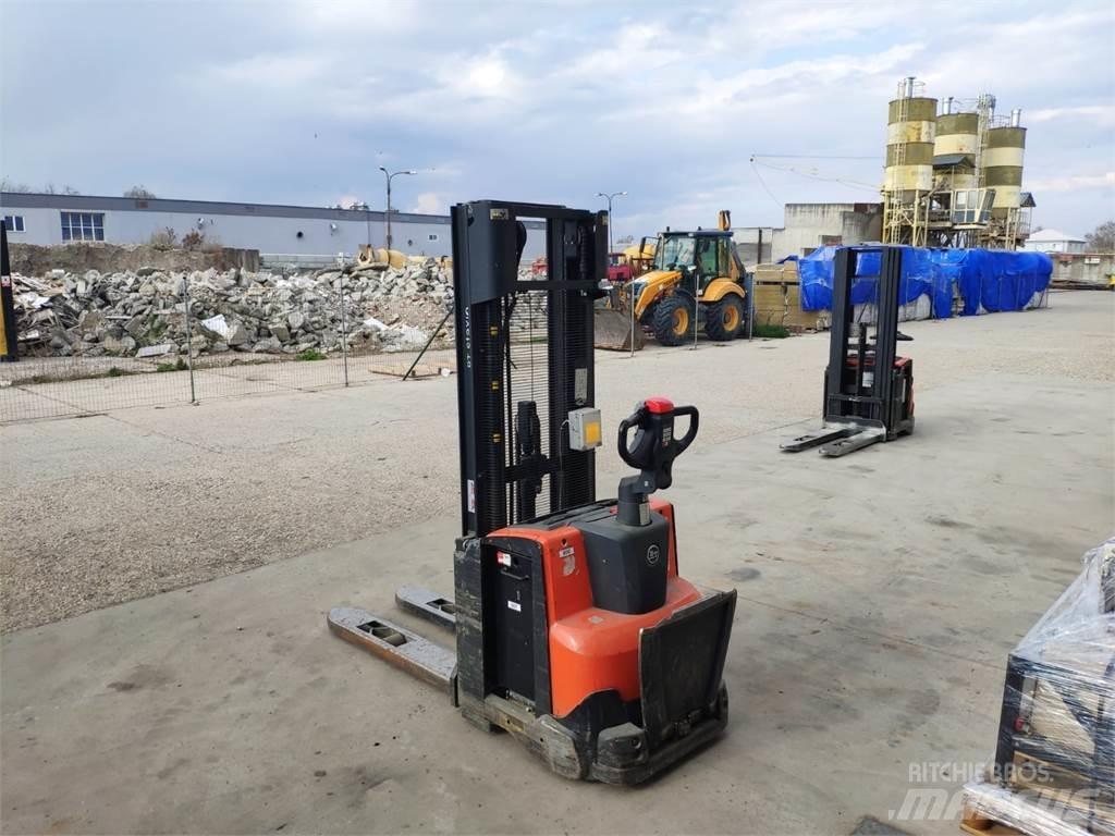 BT SWE120 Deichselstapler