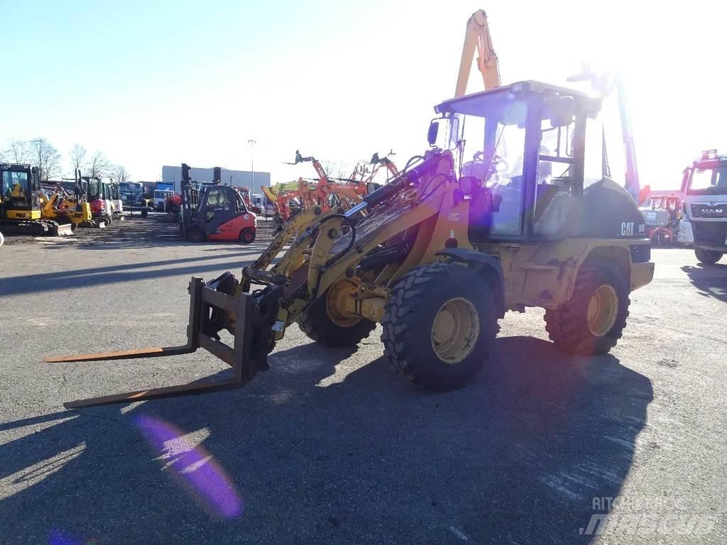 CAT 908 Radlader