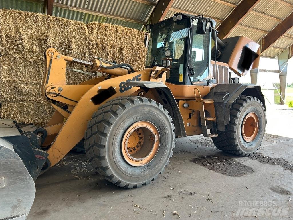 CASE 821 E Radlader