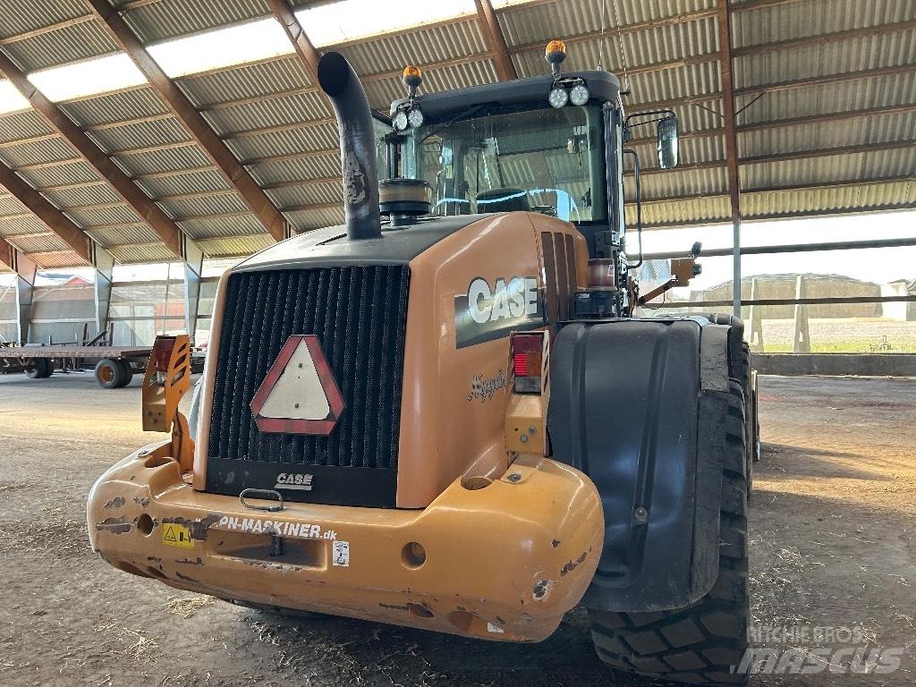 CASE 821 E Radlader