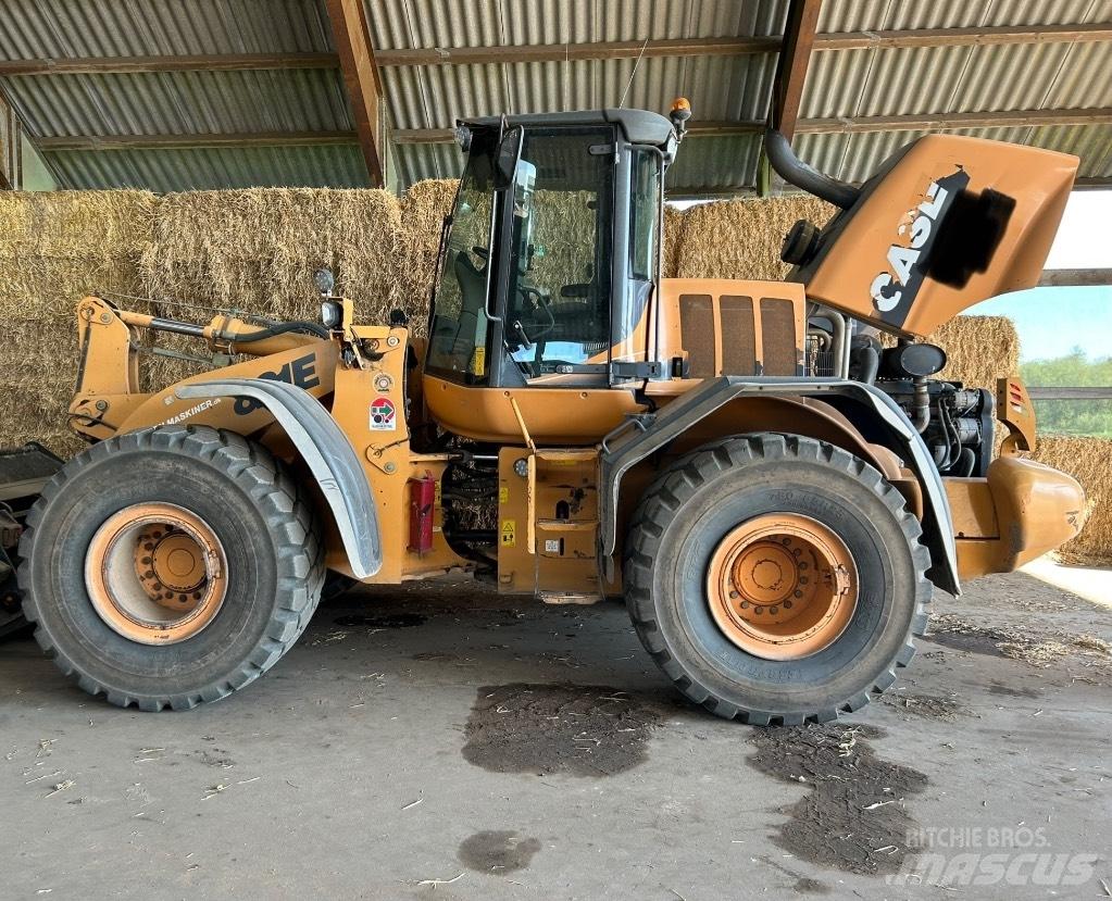 CASE 821 E Radlader