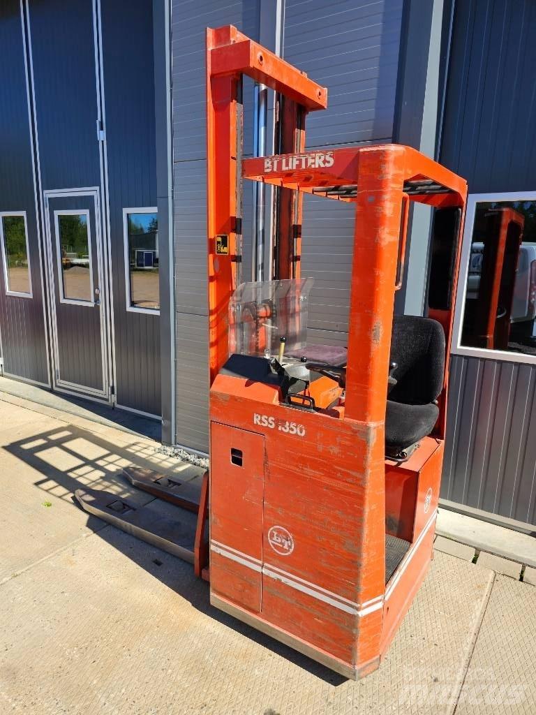 BT RSS 1350 Selbstfahrstapler