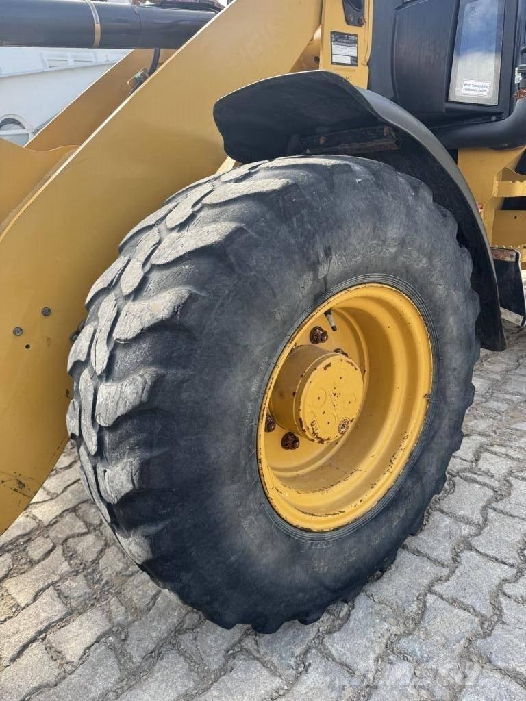 CAT 908M Radlader