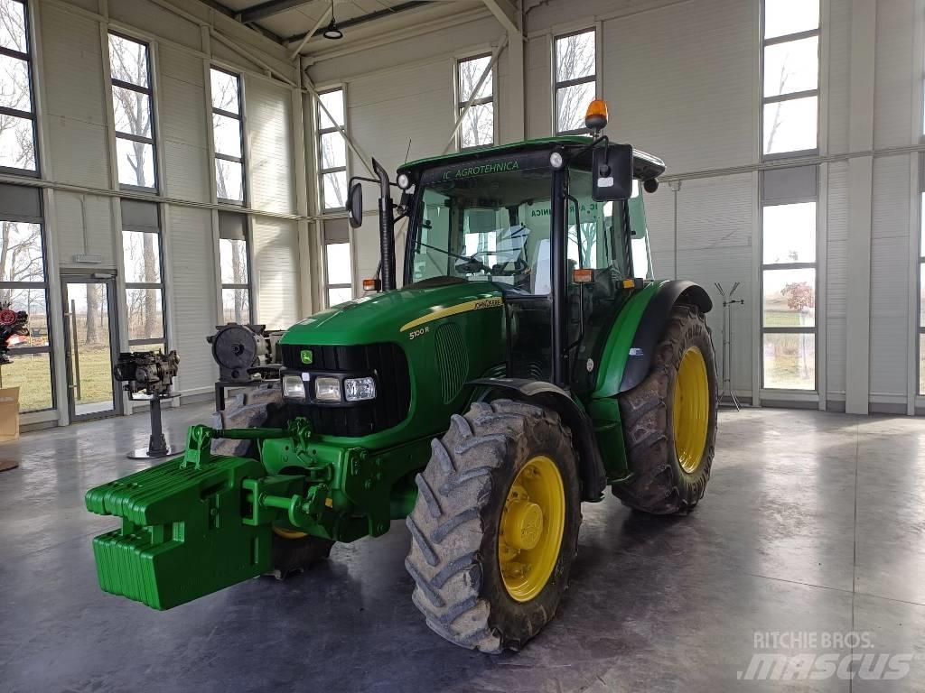 John Deere 5100 R Traktoren