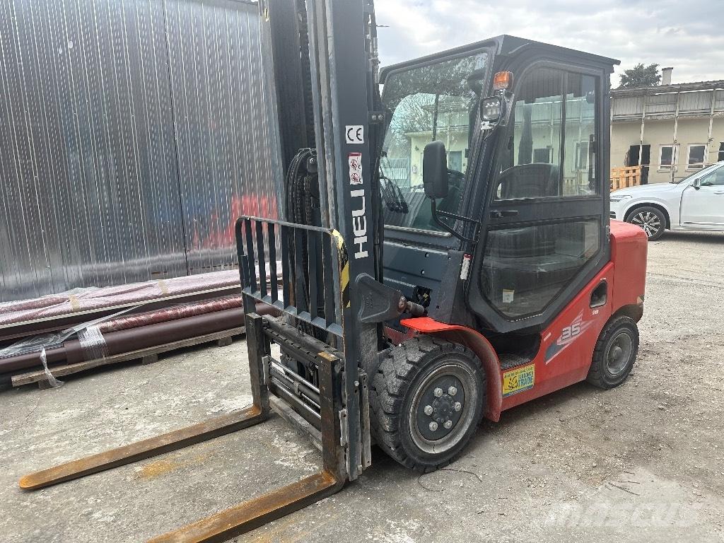 Heli CPCD 35 Dieselstapler