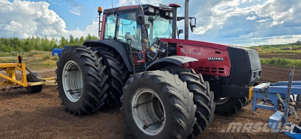 Valtra 8950 Hitec Traktoren