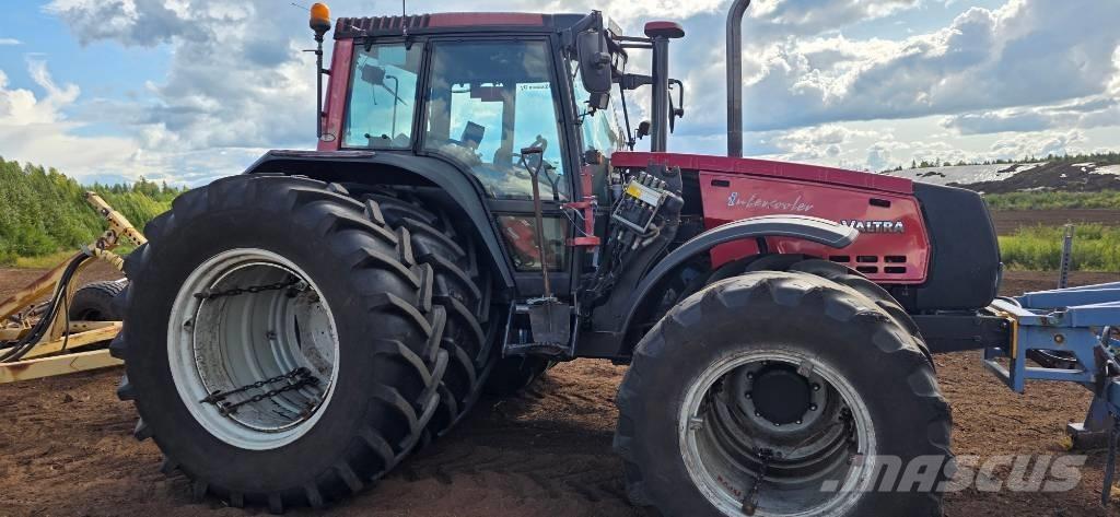 Valtra 8950 Hitec Traktoren